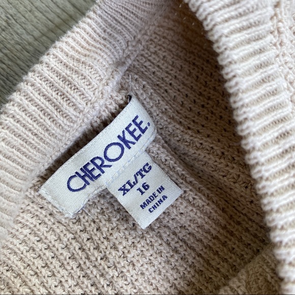 Cherokee Textured Crewneck Sweater - Picture 4 of 5